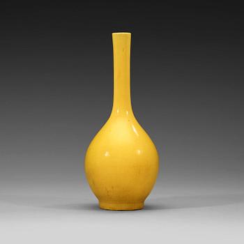235. A yellow monochrome vase, Qing dynasty (1662-1912).