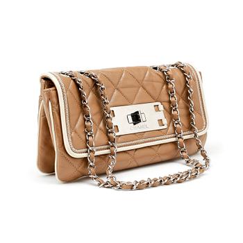 339. CHANEL, a beige quilted leather flapbag.