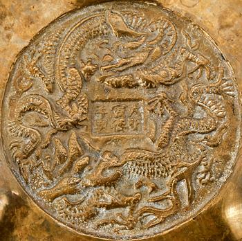 RÖKELSEKAR, 2 st, Kina, 1900-tal.