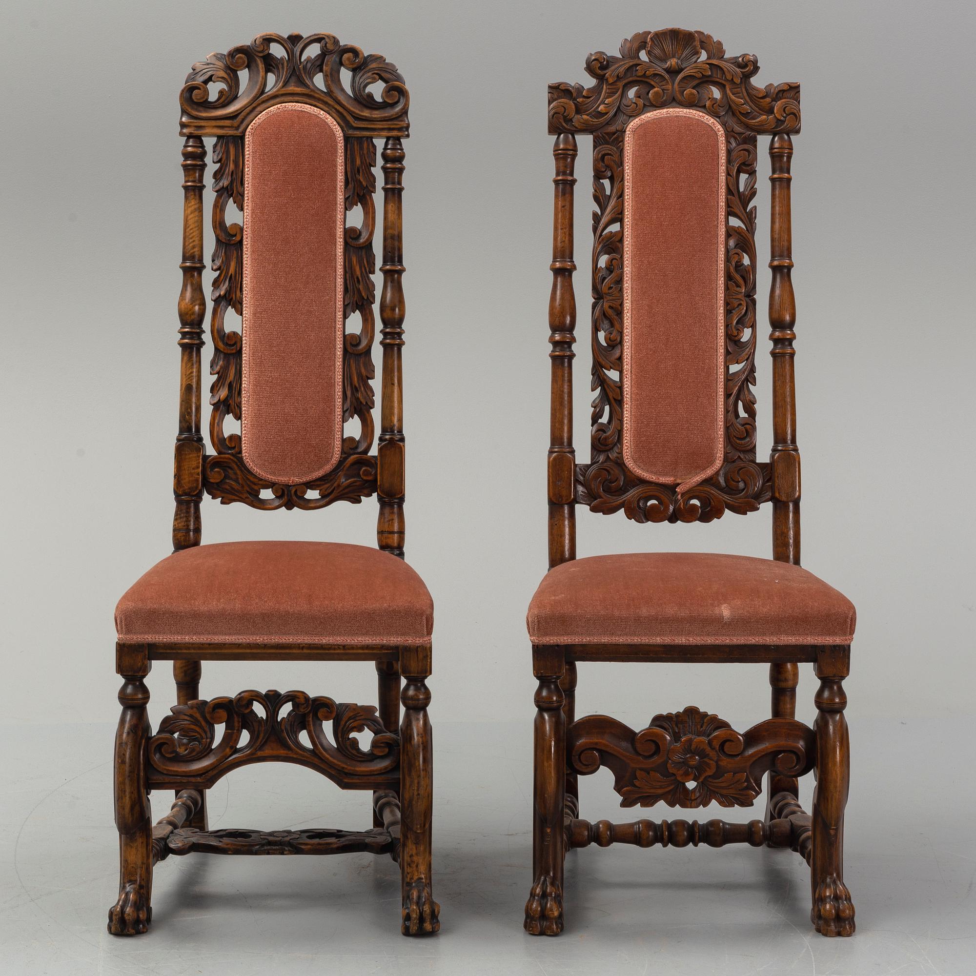 A dining table and eight chairs, Baroque and baroque style, 20th century and older.