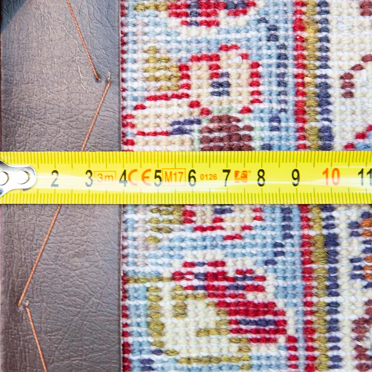 MATTO, Najafabad, noin 420 x 297 cm.