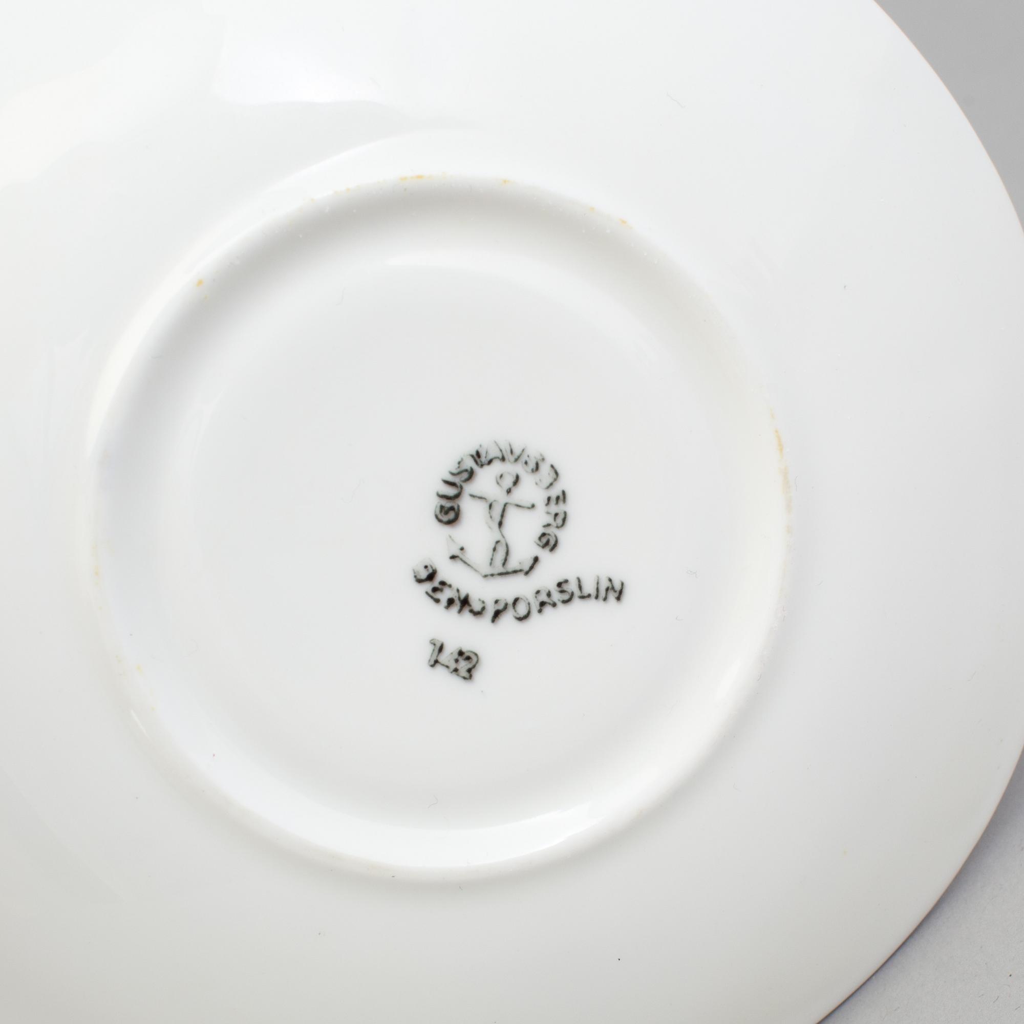 MAT- OCH KAFFESERVIS, 54 delar, benporslin, "Blå Blom", Old Gustavsberg, 1970/80-tal.