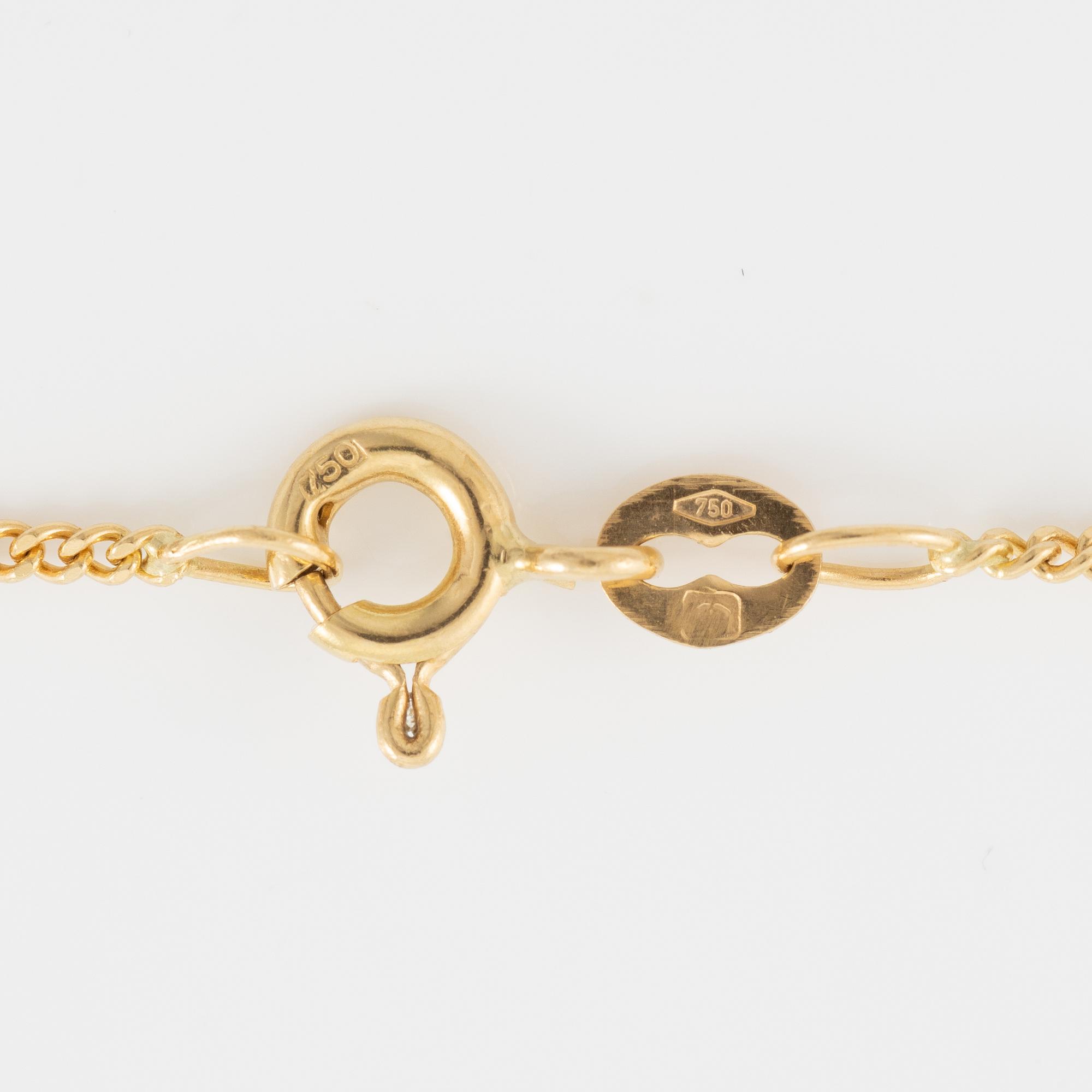 Necklace 18K gold with brilliant-cut diamonds.