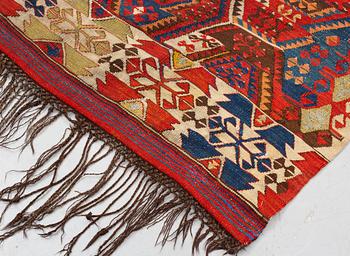 Matto, antique/semi-antique Anatolian kilim, ca 292-301 x 125-135 cm.