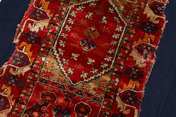 Fragment, antik Zara, Sivas området, ca 97 x 45 (127 x 77 cm inklusive foder).