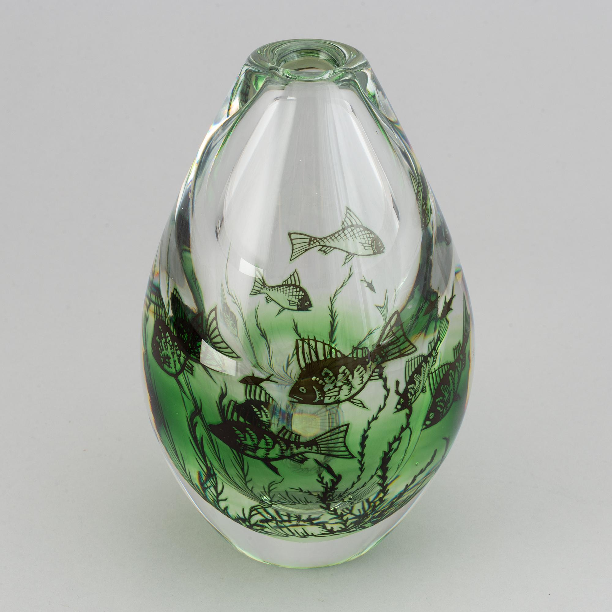 Edward Hald, vase, glass, "Fiskgraal", Orrefors.