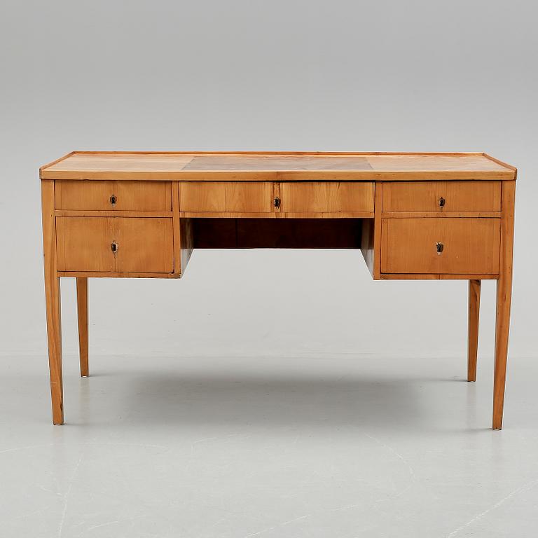 SKRIVBORD, 1800-talets första hälft.