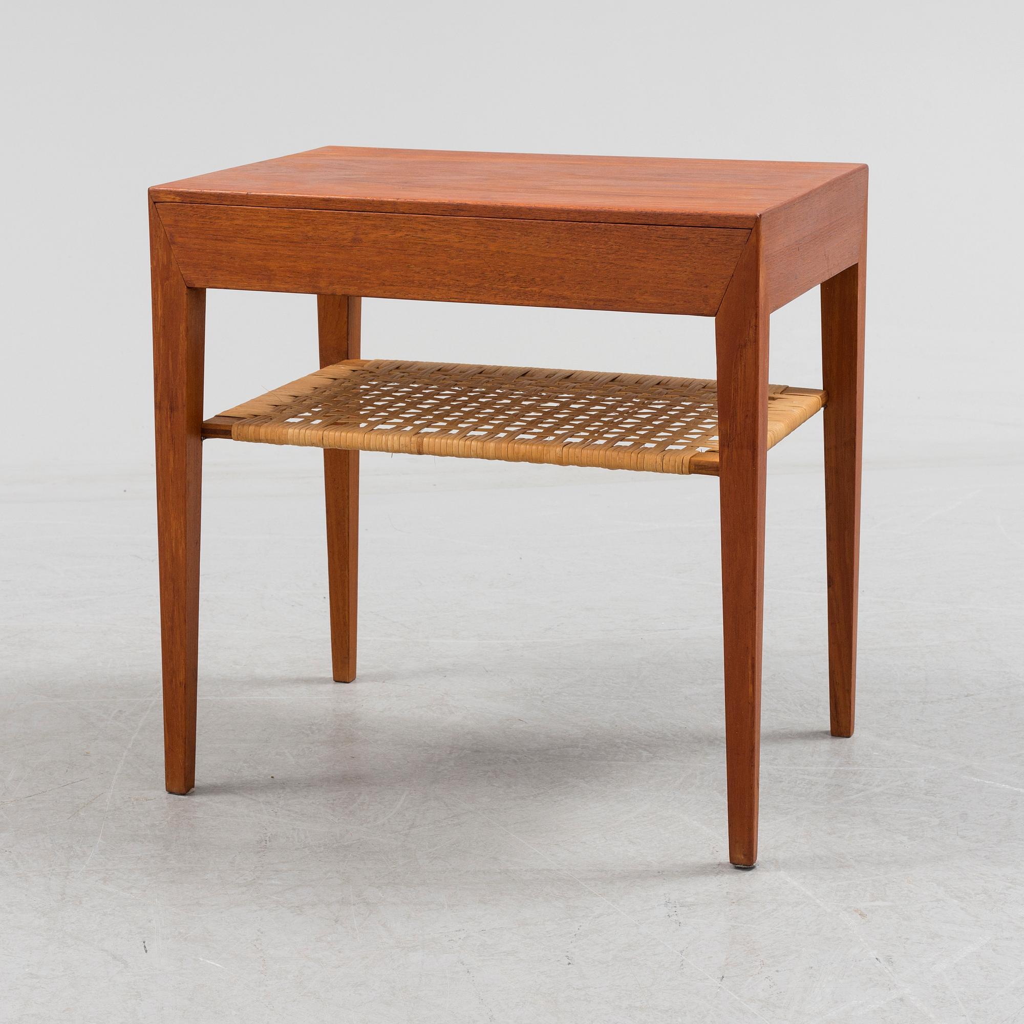 SEVERIN HANSEN, sängbord,  Haslev Møbelfabrik, Danmark, 1900-talets andra hälft.