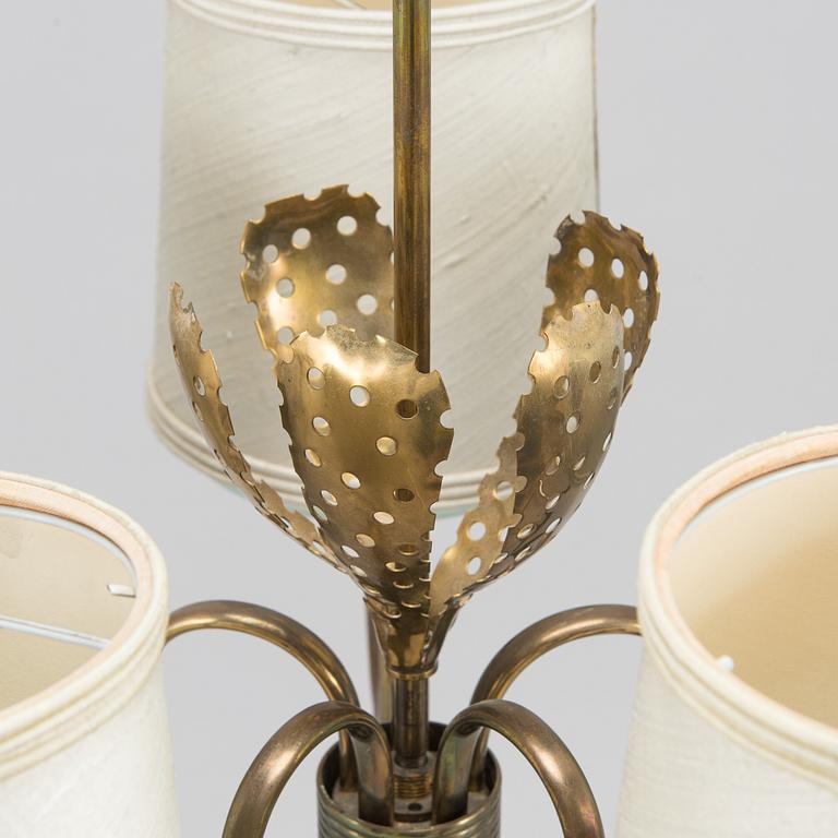 Paavo Tynell, A '9030' chandelier for Taito. Made to order 1950.