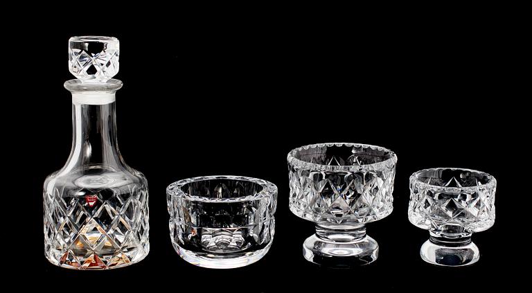 KARAFF SAMT 3 SKÅLAR, glas, Orrefors, Kosta, Boda Åfors, 1900-talets andra hälft.