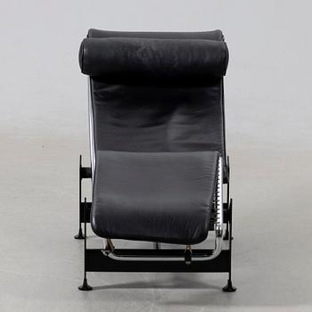 Charlotte Perriand, & Le Corbusier, vilstol, "LC4", Cassina, Italien.