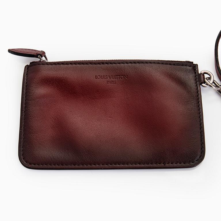 Louis Vuitton, a "NN14 GM" bag.