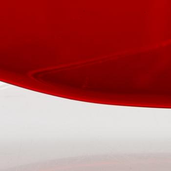 Brita Flander, glasskulptur, "Red", unik, ur "Serafimer"-serien, signerad B. Flander / US. Notsjö Nuutajärvi 1995.