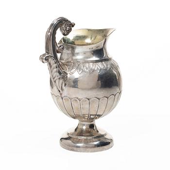 Gustaf Fredrik Richter, gräddkanna, silver, empire, Stockholm 1818-1827 (1863).