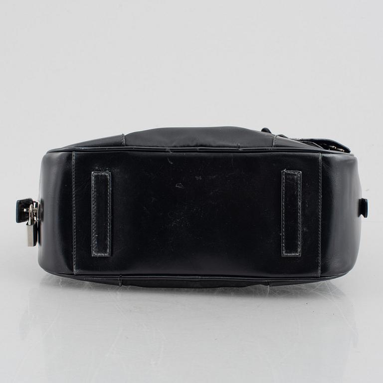 Prada, väska, 2001.