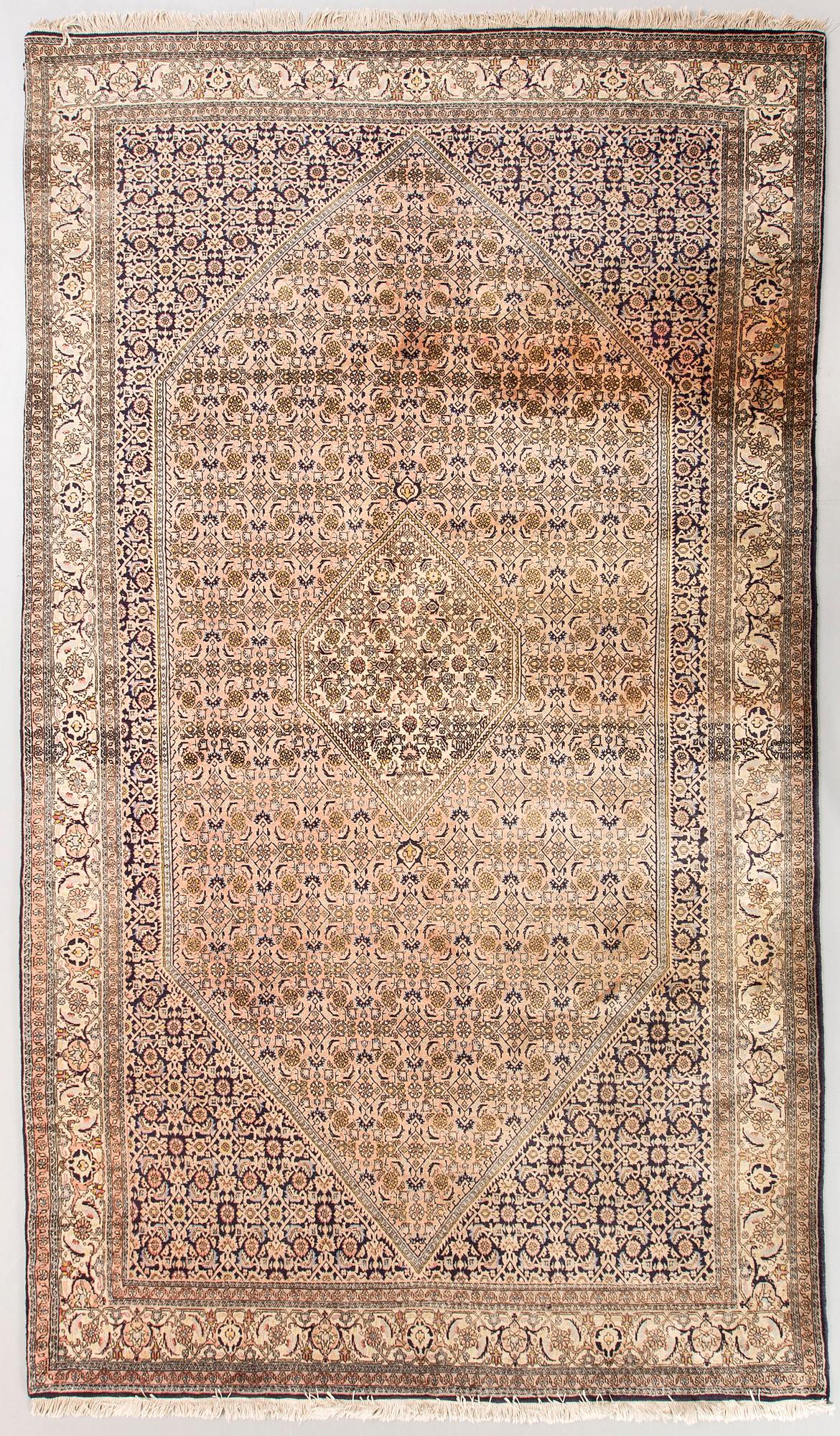 An old Bidjar carpet ca 302x195 cm.