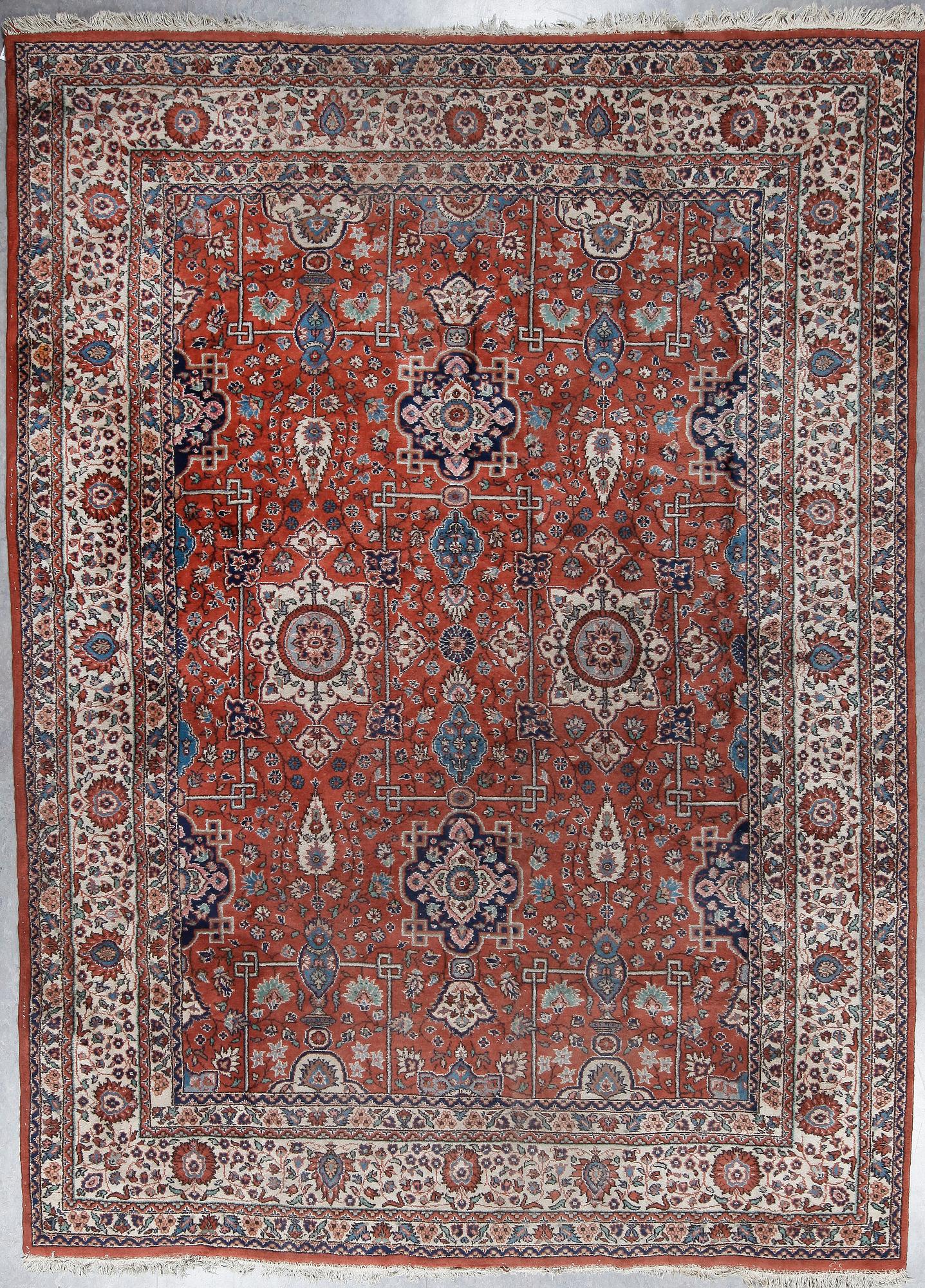 MATTA, semiantik, trol. Mahal, ca 379x280 cm.