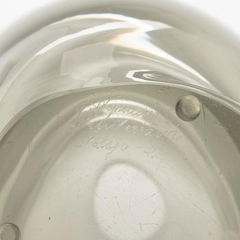 Gunnel Nyman, vas, modell "GN 35", signerad G. Nyman Nuutajärvi Notsjö -53.