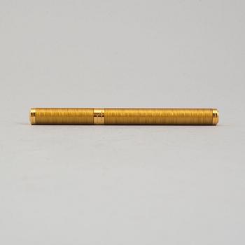 ST DUPONT, a gilt and Chinese lacquer 'Lady' fountain pen, France, 1999.