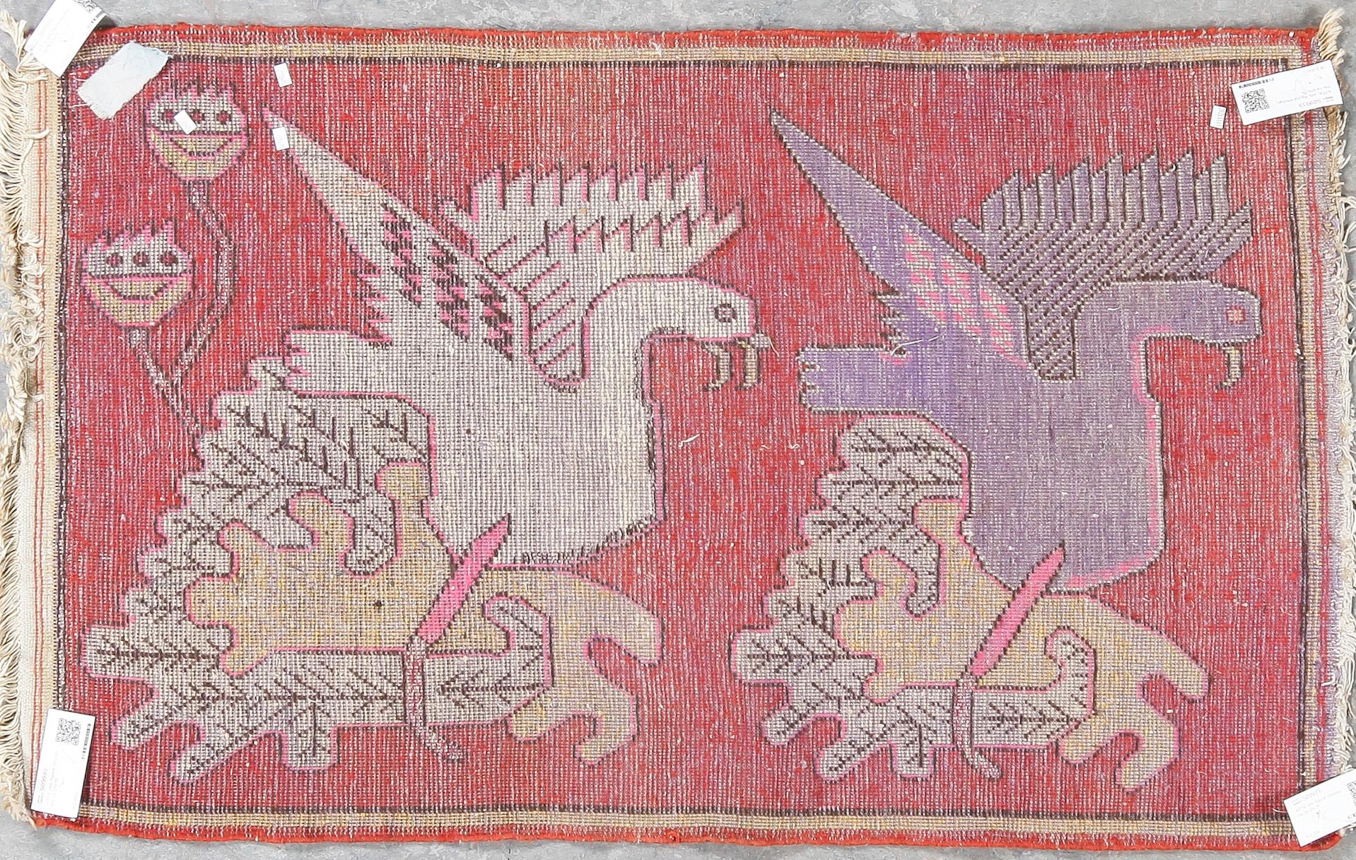 MATTA, old, figural Khotan, Kina, ca 121x75.