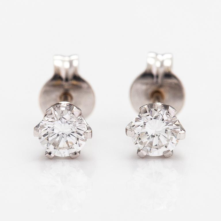 A pair of 18K white gold earrings with diamonds ca. 0.50 ct in total.