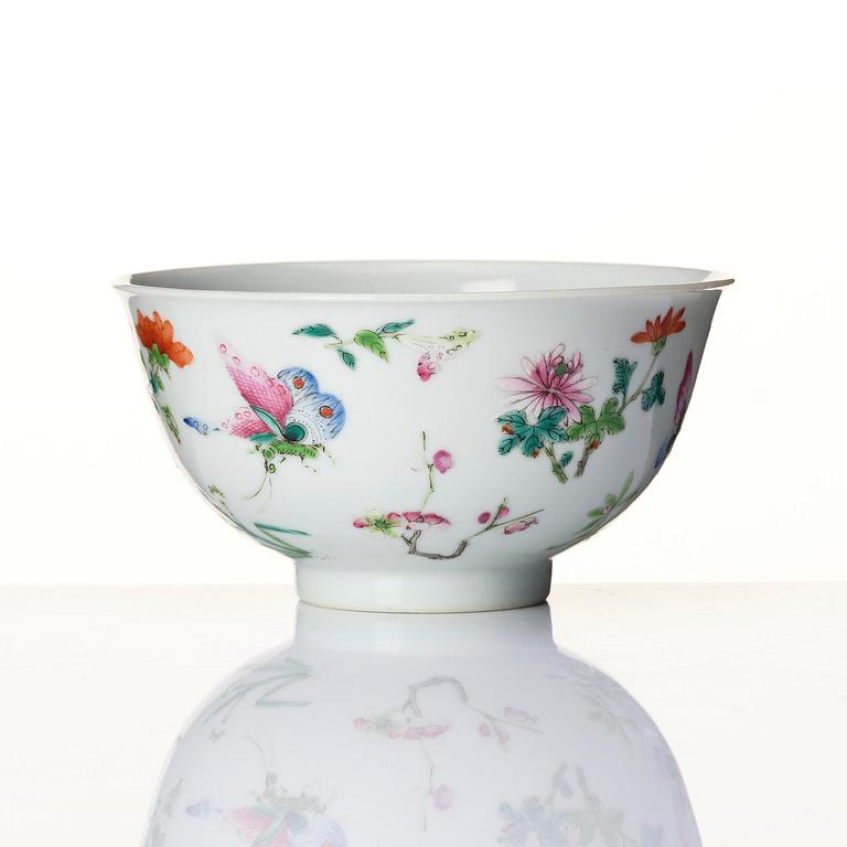 Skål, porslin. Qingdynastin, med Daoguang märke och period (1820-1850).