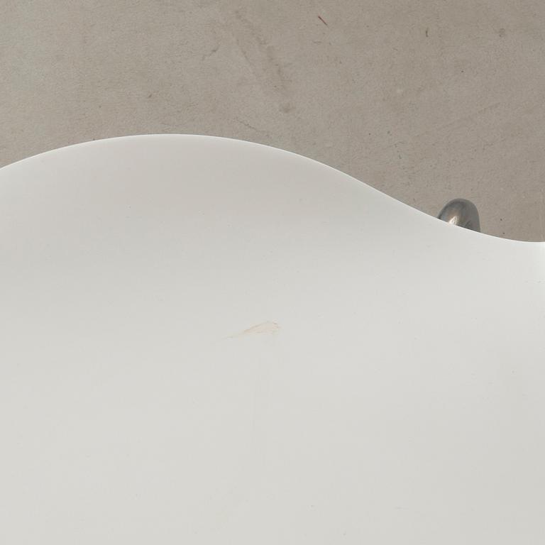 Arne Jacobsen, bar stool, "The Seven" for Fritz Hansen Denmark 2023.