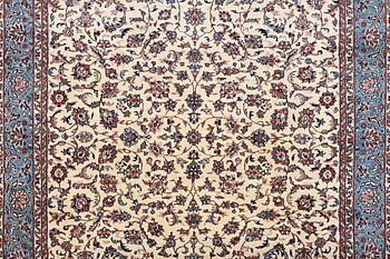 A carpet, Kashan, ca 314 x 237 cm.