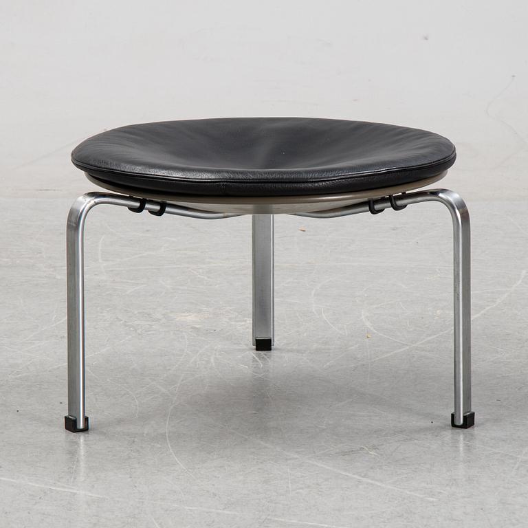 A PK-33 stool by Poul Kjaerholm for Fritz Hansen, designed 1959.