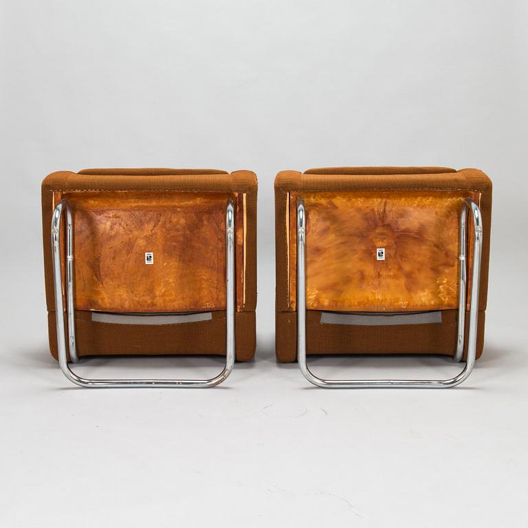 Esko Pajamies, a pair of 1970's 'Contra' easy chairs for Asko, Finland.