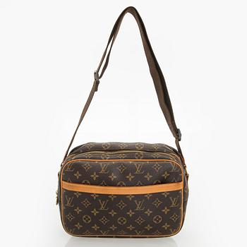 Louis Vuitton, a Monogram Canvas 'Reporter PM' shoulder bag.