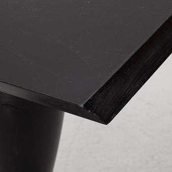 Philippe Starck, bord, "Miss Balú", Kartell, Italien.