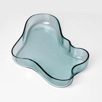 Alvar Aalto, a green tinted glass dish, model 9748 for Karhula Glassworks, Finland, in production 1937-1949.