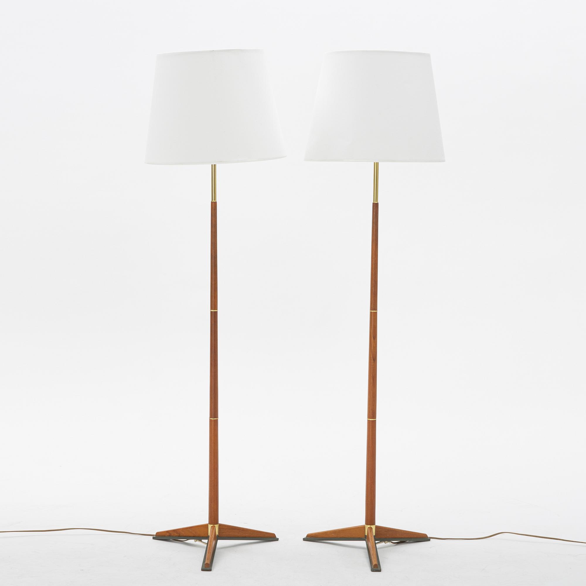 A pair of teak floor lights, Möllers Armatur, Eskilstuna, 1960's.