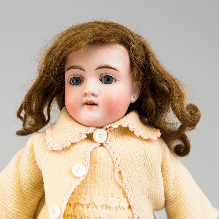 a Kley & Hahn "Walküre" porcelain doll from the early 20th century.