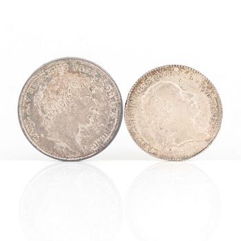 SILVERMYNT, 2 st, Karl XIII resp Karl XIV Johan, Sverige 1810 resp Sverige o Norge 1828. Vikt tot ca 16 gram.