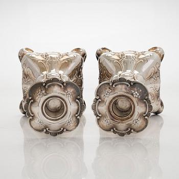 Kynttilänjalkapari, hopeaa, GAB, Ruotsi 1950.