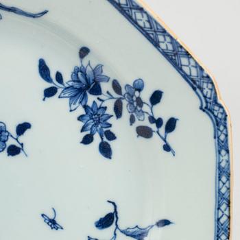 A set of three Chines blue and white Qianlong porcelain plates.