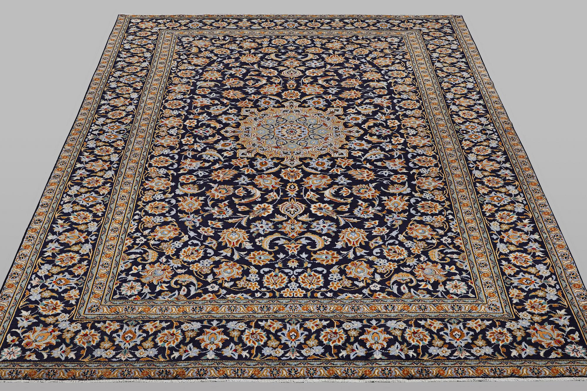 A carpet, Kashan, ca 348 x 237 cm.