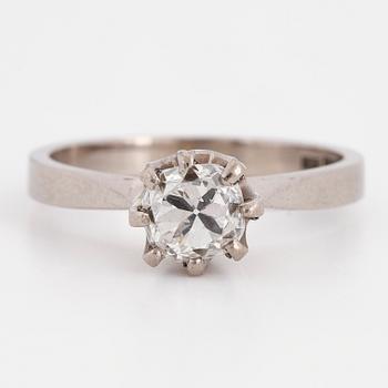Old-cut diamond ring.