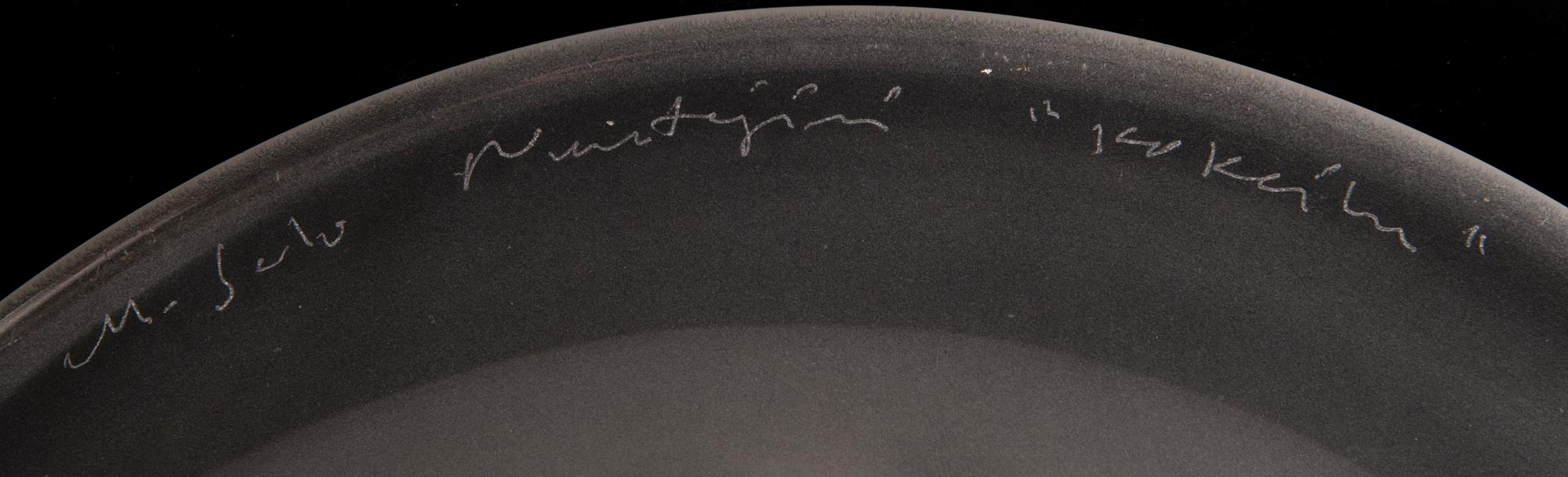 MARKKU SALO, veistos, signeerattu M. Salo, Nuutajärvi "Kokoeilu".