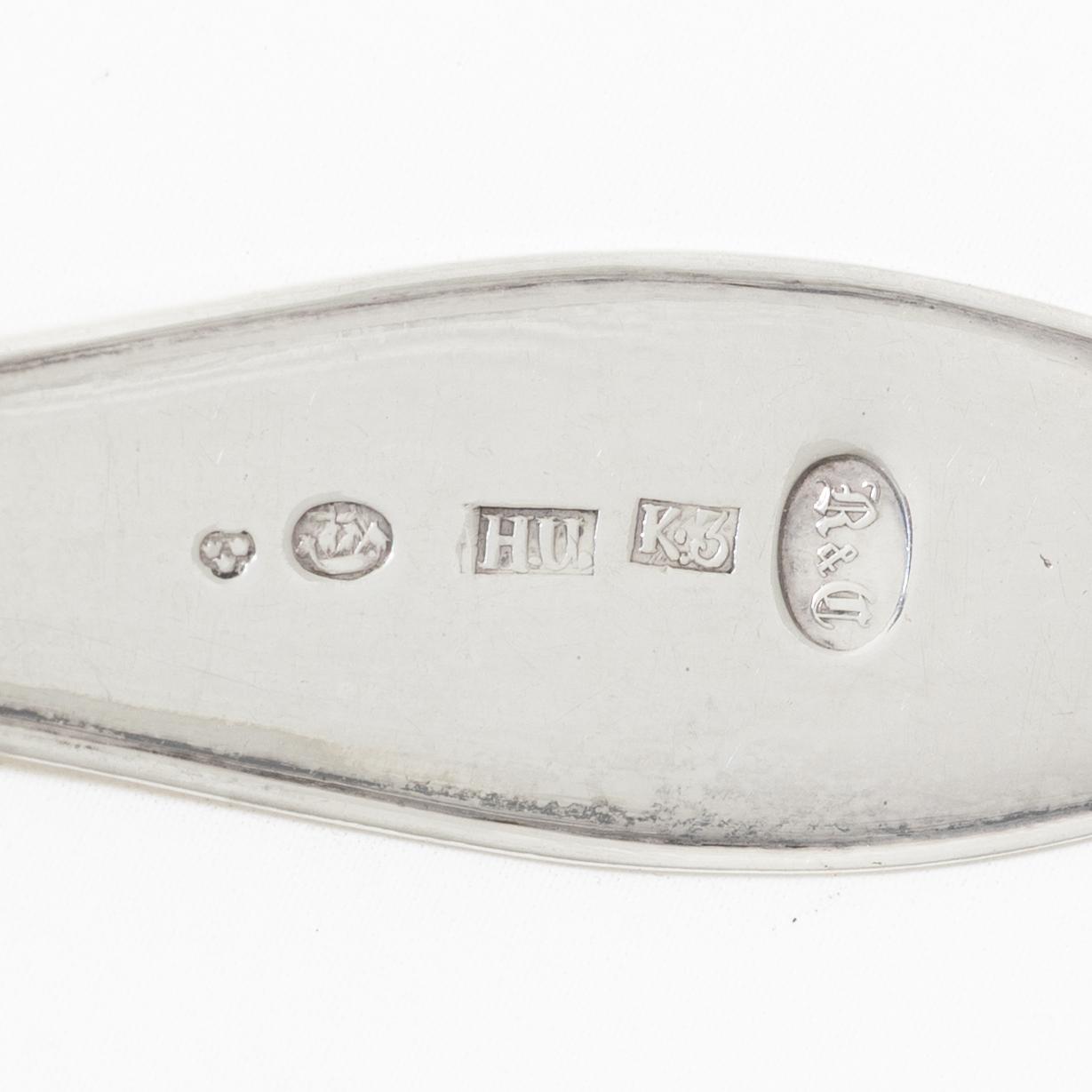 Soppslev, såssked samt strösked, silver, Sverige och England omkring år 1800.