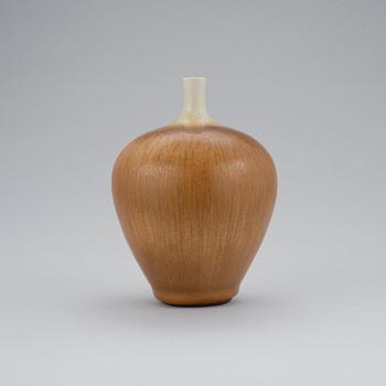 BERNDT FRIBERG, Gustavsberg studio 1971. Vas.