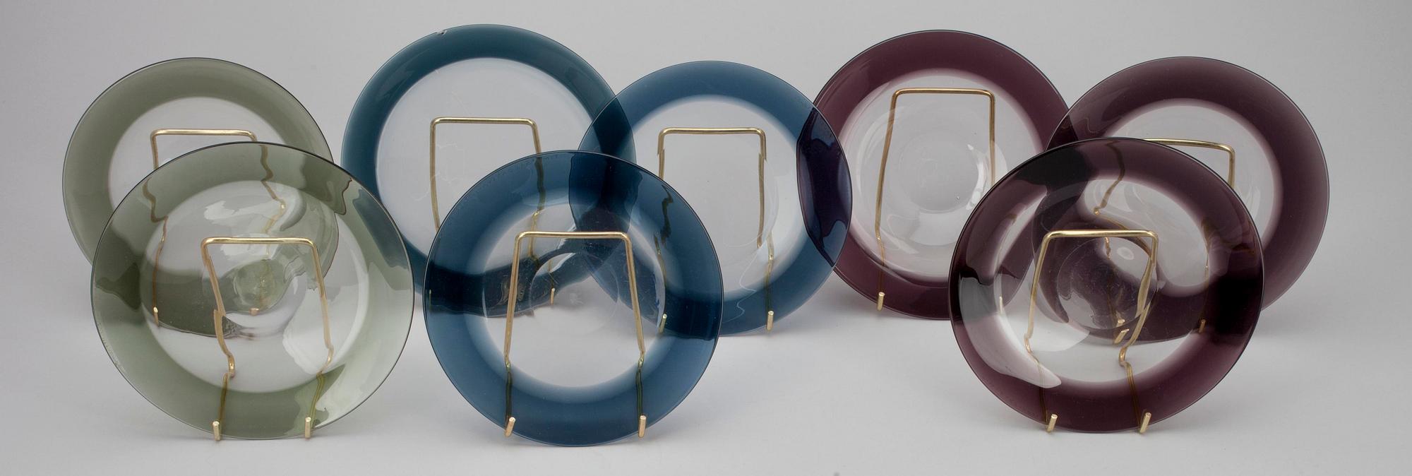 LAUTASIA, 8 kpl, signeerattu Timo Sarpaneva, Iittala -56-57.