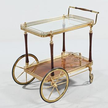 SERVERINGSVAGN, 1900-talets andra hälft.