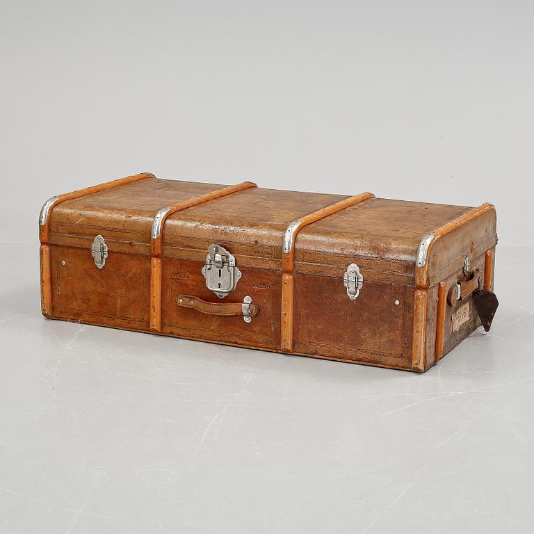 KOFFERT, 1900-talets början.