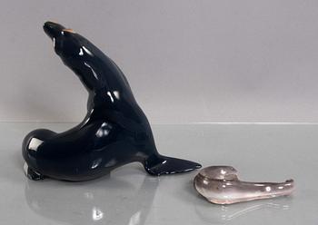 FIGURIN, 2 st, porslin, Bing & Gröndal samt Royal Copenhagen.