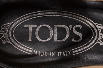 SKOR, Tod's.