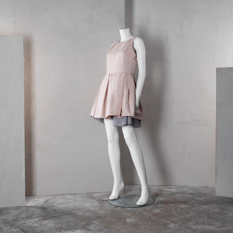 KLÄNNING Christian Dior, fransk storlek 38.