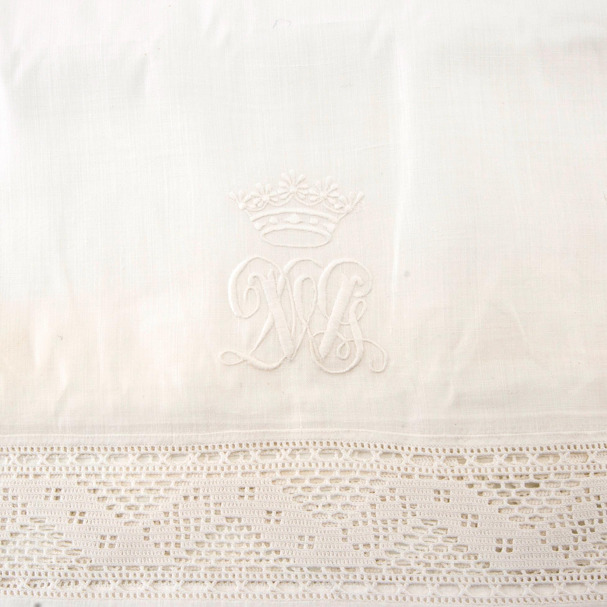 Sheets 10 pcs, early 20th century, cotton, varying sizes.